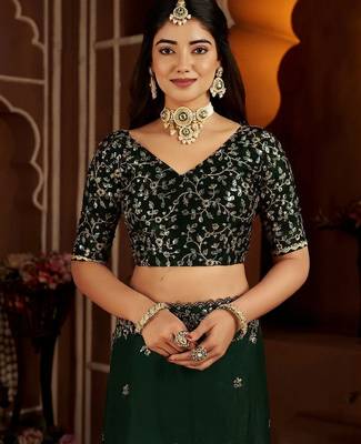 Green jimmy choo zari butti work embellished wedding wear saree 3