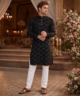 Black embroidered cotton straight kurta 1