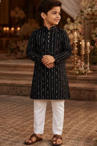 Black embroidered cotton straight kurta