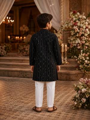Black embroidered cotton straight kurta 2