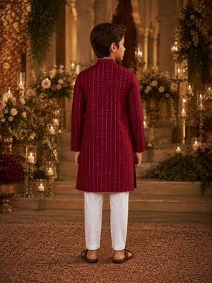 Maroon embroidered cotton straight kurta 2