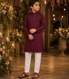 Purple embroidered cotton straight kurta