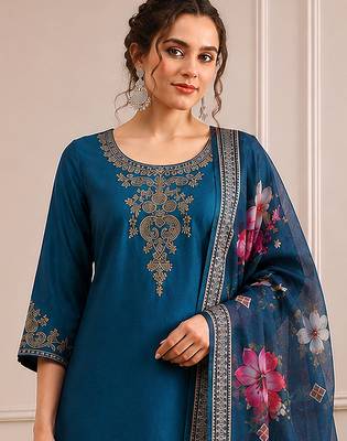 Morpeach silk blend  embroidery work kurta pant set with printed dupatta 4
