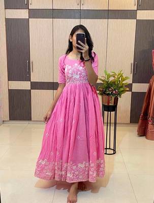 Baby Pink Color Embroidery Work And Back Side Dori Pattern Mul Cotton Gown Set 2