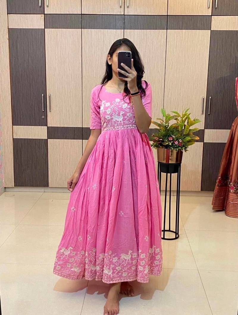 Baby Pink Color Embroidery Work And Back Side Dori Pattern Mul Cotton Gown Set