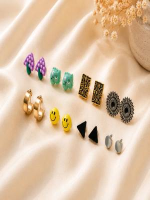 Set of 8 fancy combo stud earrings 1