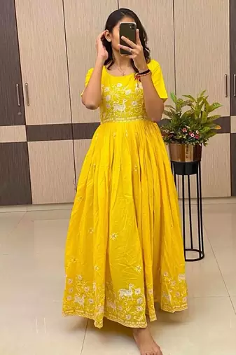 Yellow Color Embroidery Work And Back Side Dori Pattern Mul Cotton Gown Set