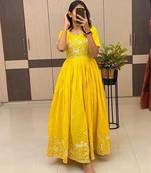 Yellow Color Embroidery Work And Back Side Dori Pattern Mul Cotton Gown Set