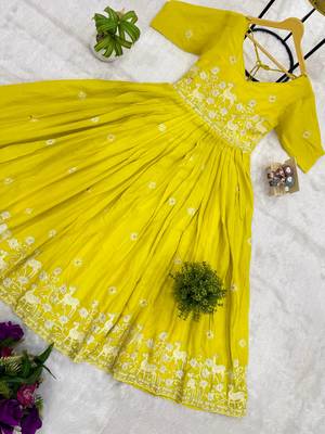 Yellow Color Embroidery Work And Back Side Dori Pattern Mul Cotton Gown Set 4