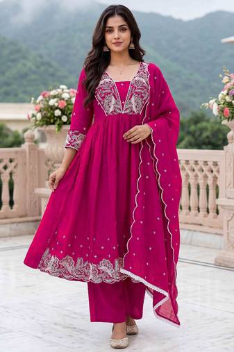 Women's pink silk blend embroidered kurta set with dupatta and pant
