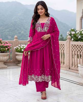 Women's pink silk blend embroidered kurta set with dupatta and pant 3