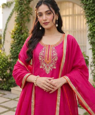 Women's silk pink embroidered a-line kurta set with dupatta and pant 5