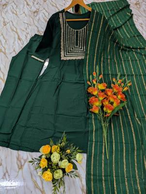 Women's green flared viscose embroidered kurta set with dupatta and pant 2