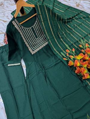 Women's green flared viscose embroidered kurta set with dupatta and pant 3