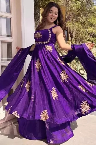 Women's purple embroidered silk blend flared kurta with full inner with palazzo and dupatta
