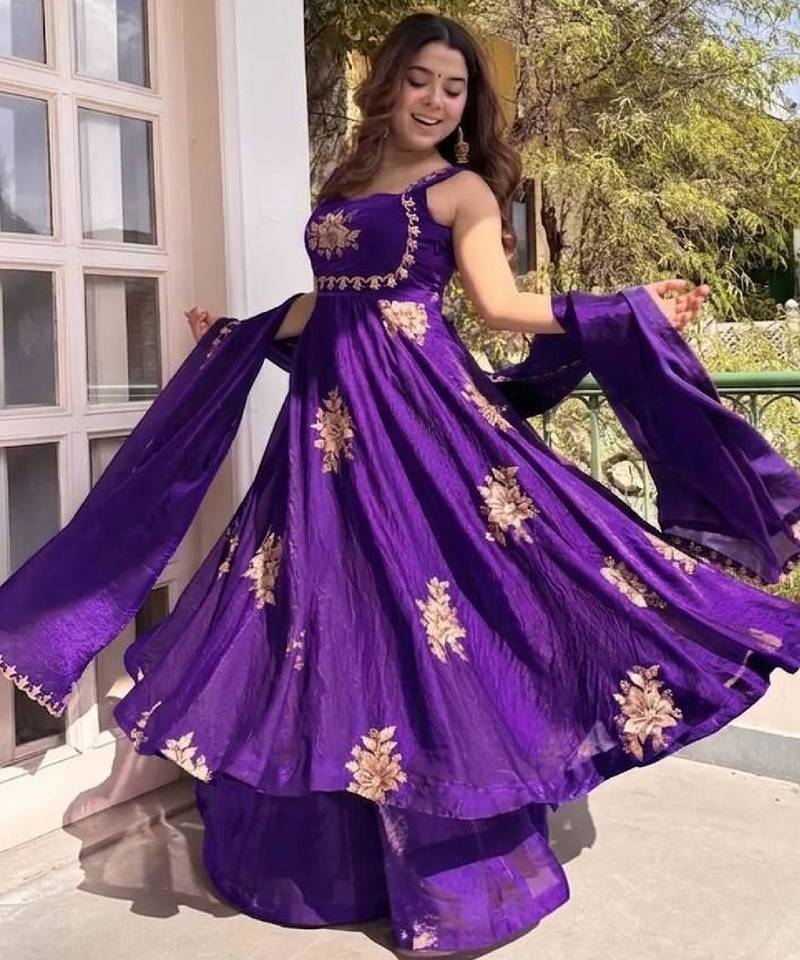 Women's purple embroidered silk blend flared kurta with full inner with palazzo and dupatta