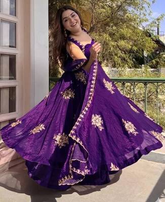 Women's purple embroidered silk blend flared kurta with full inner with palazzo and dupatta 3