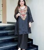 Women's black embroidered straight crepe kurta with pant