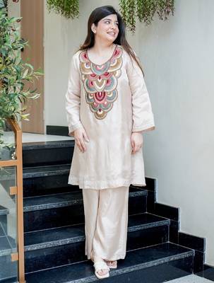 Women's cream embroidered straight crepe kurta with pant 3