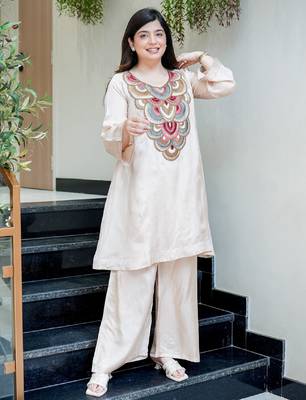 Women's cream embroidered straight crepe kurta with pant 4