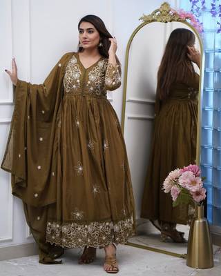 Women's olive embroidered flared cotton kurta set with dupatta and pant 3