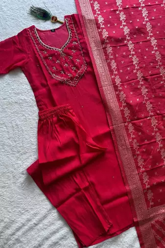 Red mul chanderi kurti pant dupatta set