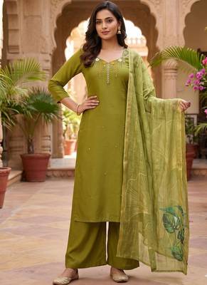 Mahendi mul chanderi kurti pant dupatta set 1