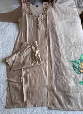 Beige mul chanderi kurti pant dupatta set 2