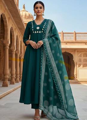 Green cotton kurti pant dupatta set 1