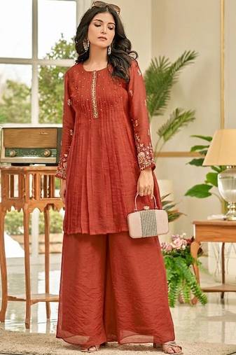 Women Ethnic Motifs Embroidered Pleated Thread Work Kurti with Palazzos