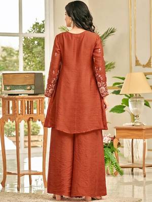 Women Ethnic Motifs Embroidered Pleated Thread Work Kurti with Palazzos 5
