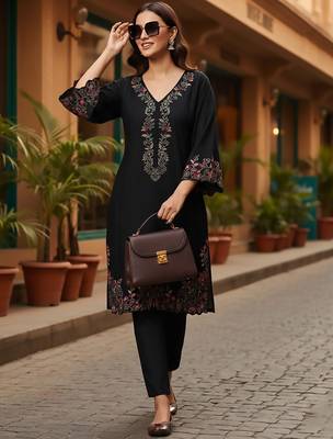 Women Embroidered V-Neck Pure Cotton Kurta Sets 5