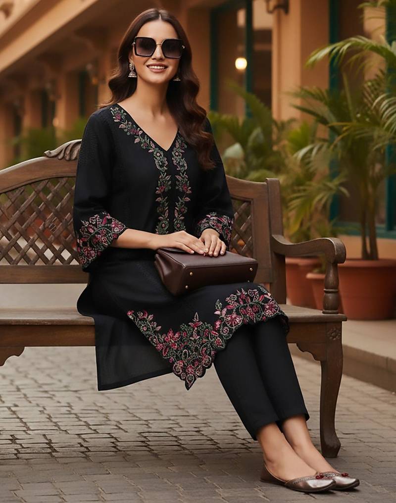 Women Embroidered V-Neck Pure Cotton Kurta Sets