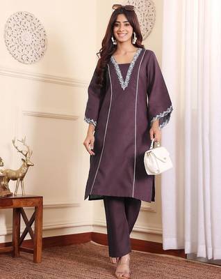 V-Neck Embroidered Thread Work Straight Kurta With Trousers 6