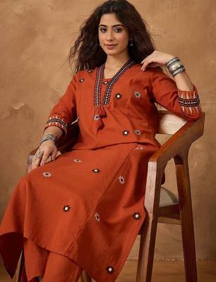 Yoke Design Pleated Thread Work V-Neck A-line Kurta With Trousers 1