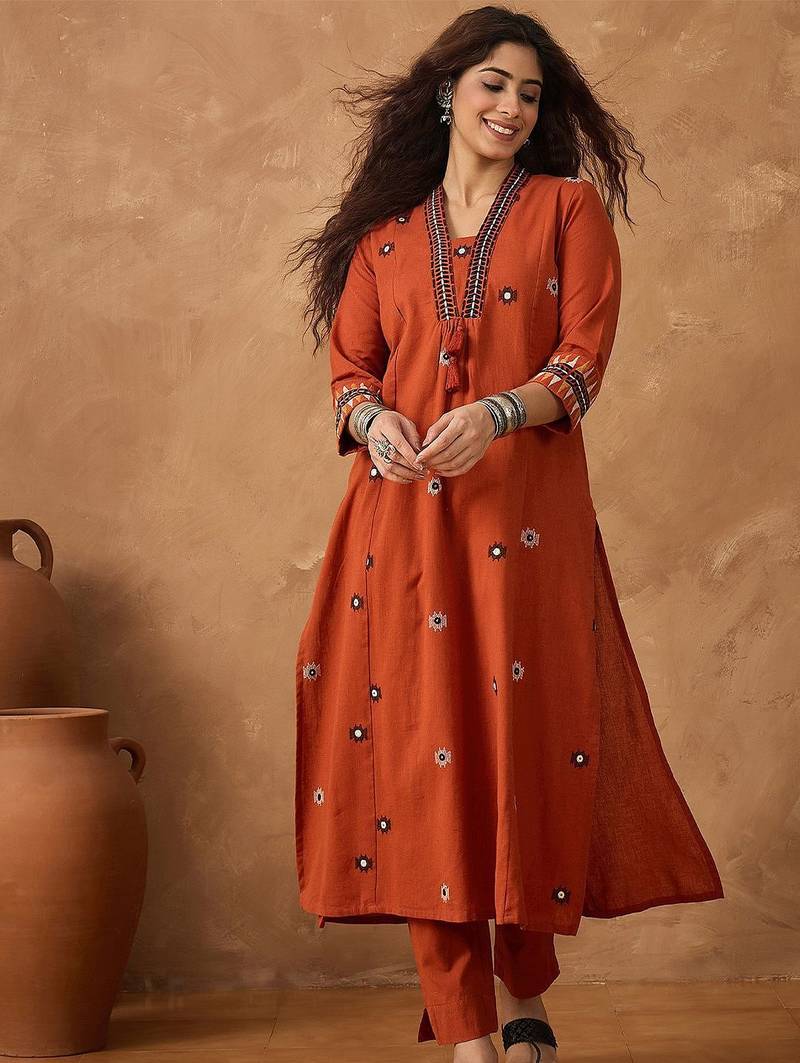 Yoke Design Pleated Thread Work V-Neck A-line Kurta With Trousers