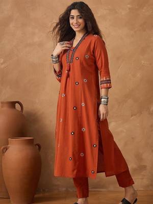 Yoke Design Pleated Thread Work V-Neck A-line Kurta With Trousers 5