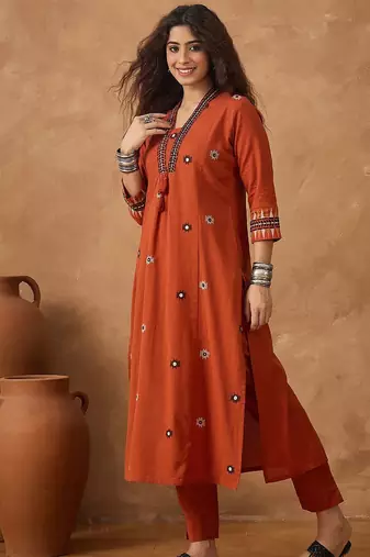 Yoke Design Pleated Thread Work V-Neck A-line Kurta With Trousers