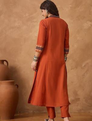 Yoke Design Pleated Thread Work V-Neck A-line Kurta With Trousers 6