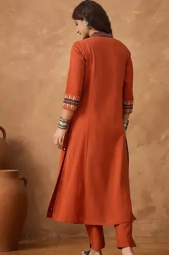 Yoke Design Pleated Thread Work V-Neck A-line Kurta With Trousers