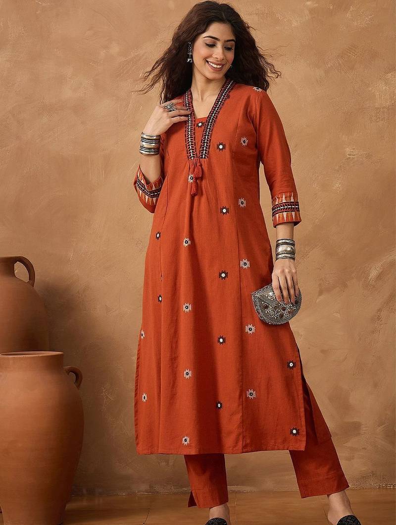 Yoke Design Pleated Thread Work V-Neck A-line Kurta With Trousers