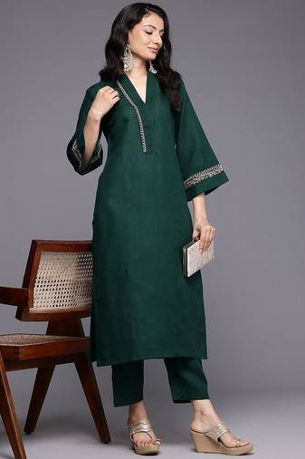 Ethnic Motifs Embroidered Thread Work Republic Day Kurta with Trousers