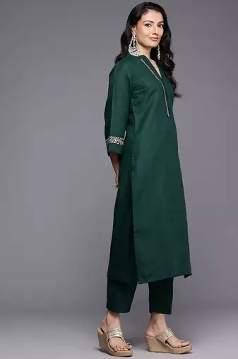 Ethnic Motifs Embroidered Thread Work Republic Day Kurta with Trousers