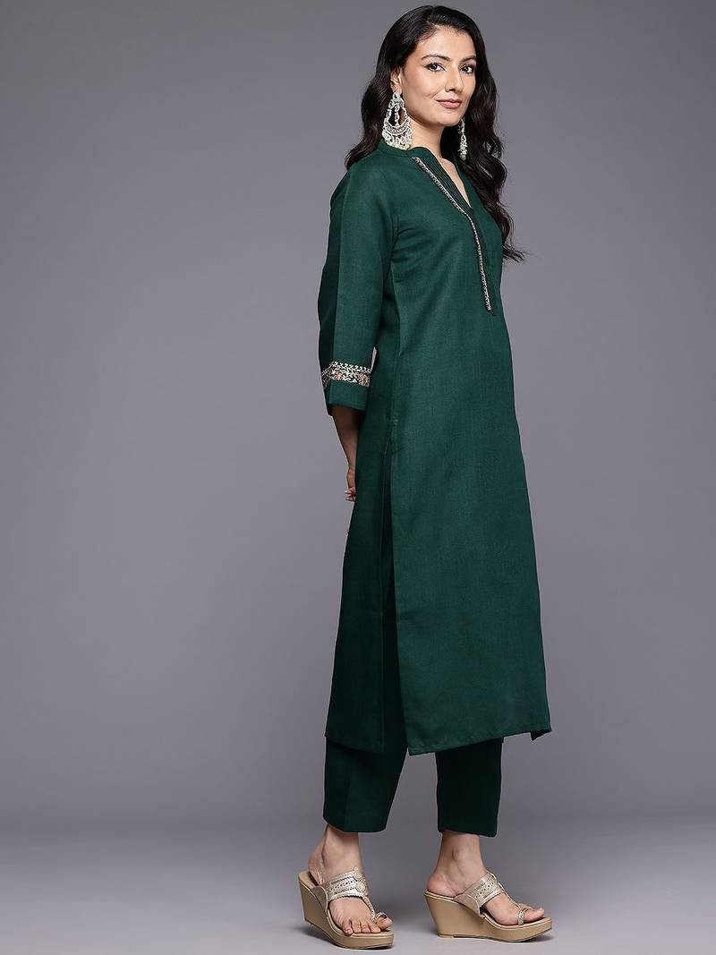 Ethnic Motifs Embroidered Thread Work Republic Day Kurta with Trousers