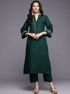 Ethnic Motifs Embroidered Thread Work Republic Day Kurta with Trousers 6