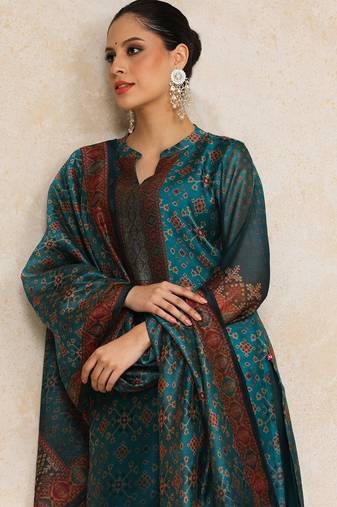 Women Printed Chanderi Kurta with Trousers & With Dupatta
