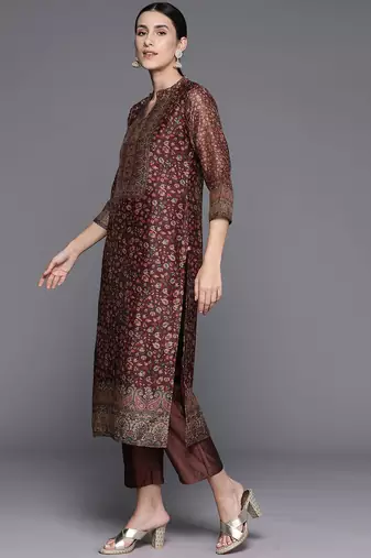 Women Floral Printed Regular Chanderi Silk Kurta with Trousers & With Dupatta