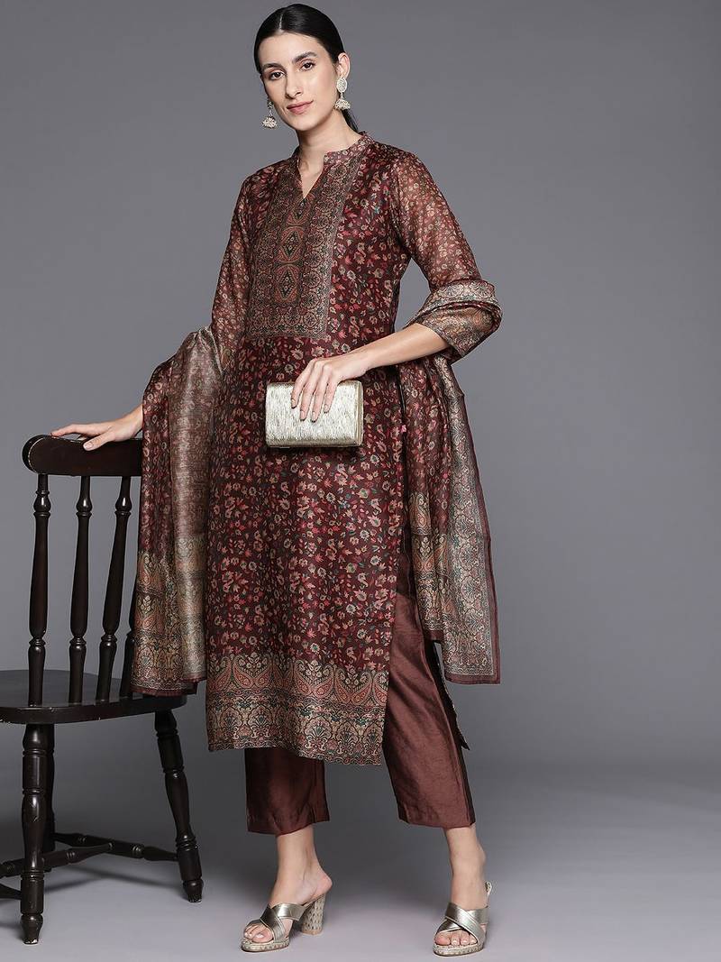 Women Floral Printed Regular Chanderi Silk Kurta with Trousers & With Dupatta