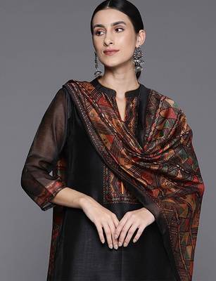 Women Printed Regular Chanderi Silk Kurta with Trousers & Dupatta 2