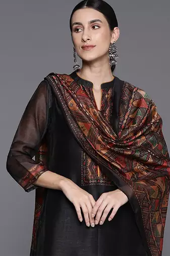 Women Printed Regular Chanderi Silk Kurta with Trousers & Dupatta
